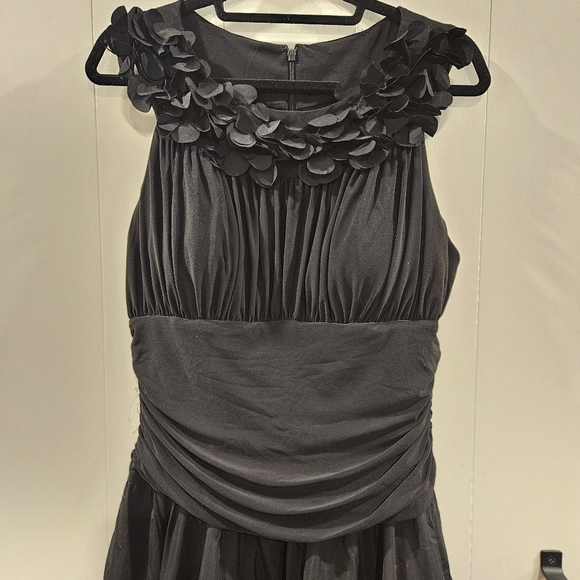 Laura Black tulle gown - Picture 5 of 13